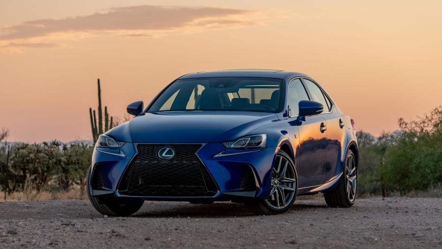  Lexus IS350 F-Sport (XE30) 2016 года  (NA) (фото 19 из 32)